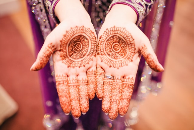 Tatuaggio all'henné del Marocco