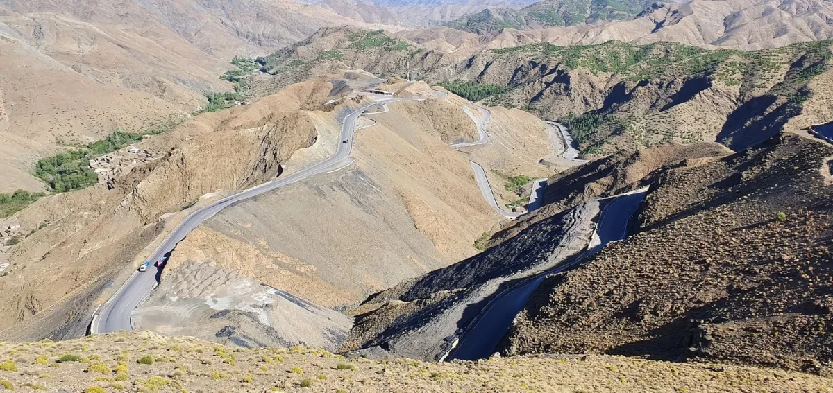 Tizi n’Tichka mountain road in the High Atlas during a 3 days desert tour from Marrakech to Merzouga