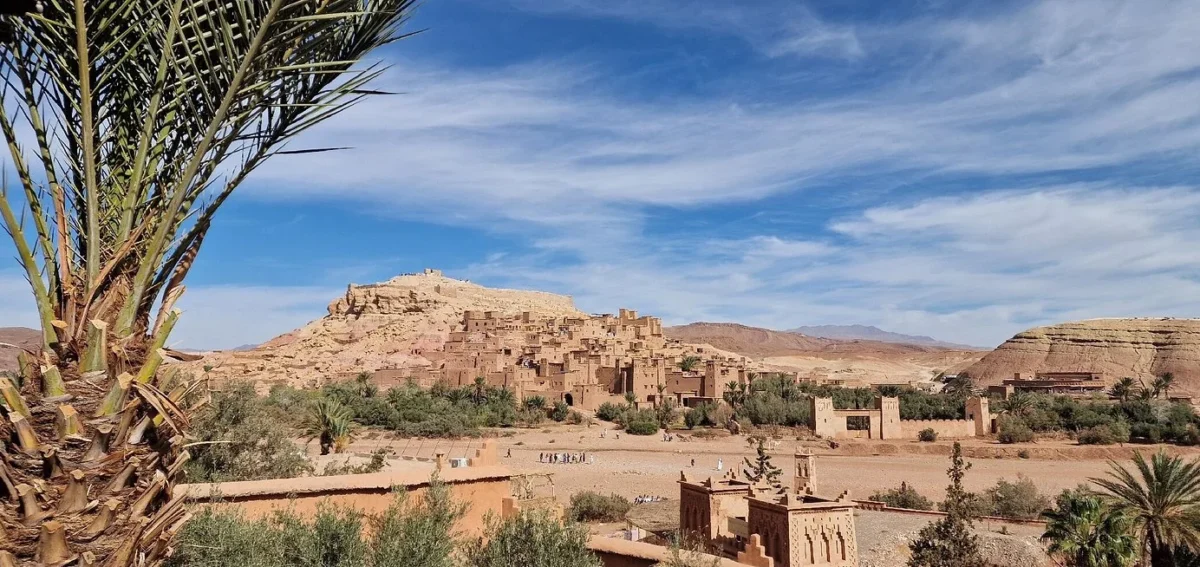 Panoramic view of Ait Ben Haddou Kasbah during the 4 days desert tour from Marrakech to Fes via Merzouga